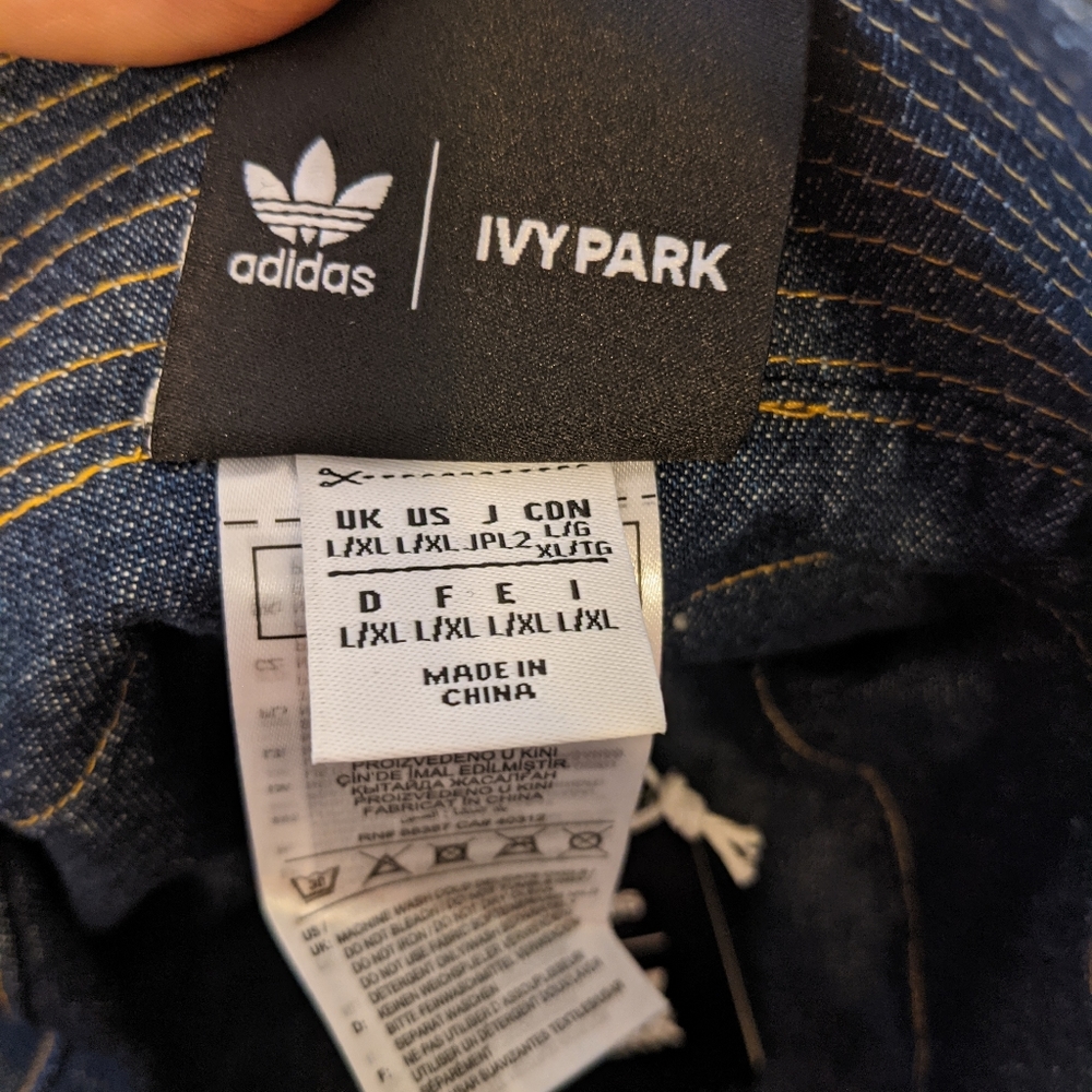 Ivy Park Reversible Monogram Bucket Hat - Picture 4 of 4